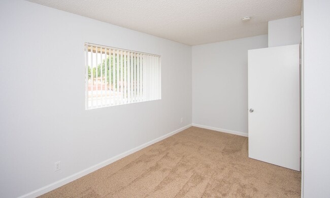 Photo - 637 Beverly Pl