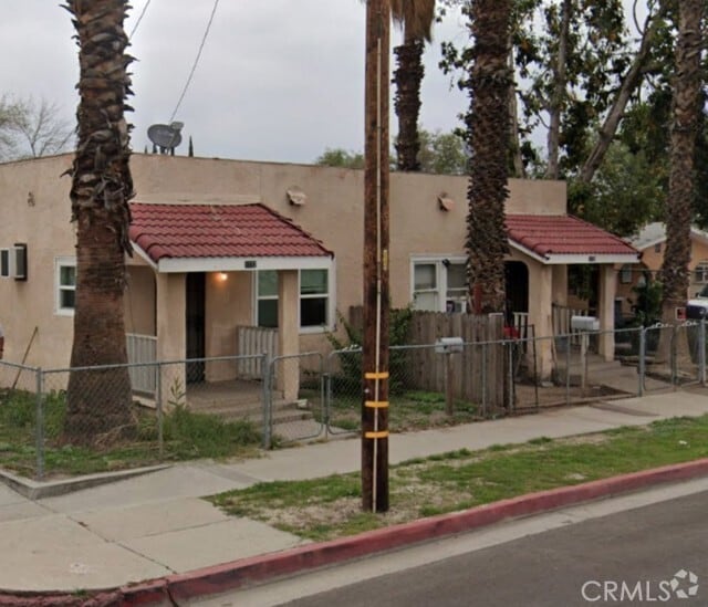 Building Photo - 1172 W Rialto Ave Rental