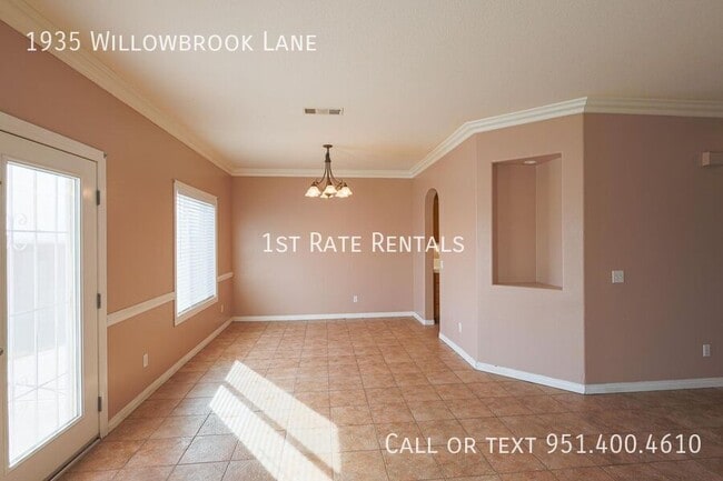 Photo - 1935 Willowbrook Ln