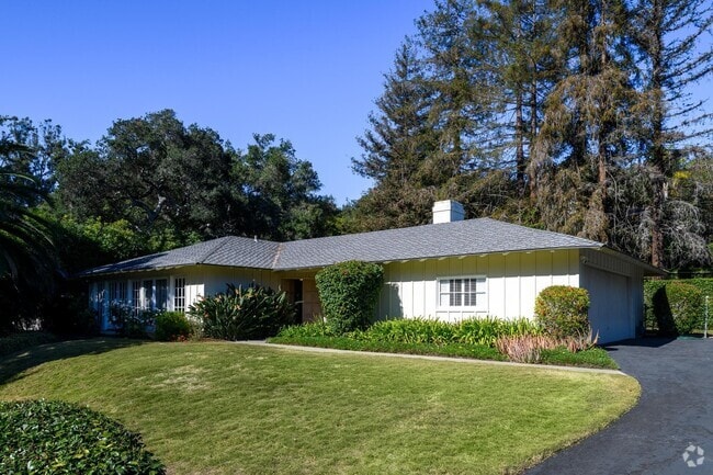Building Photo - 905 Camino Viejo Rd Rental