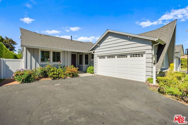Photo - 13453 Debby St