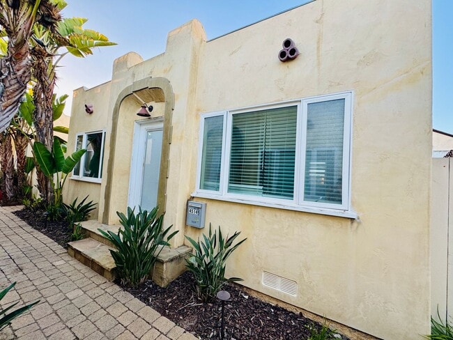 Photo - AVAILABLE NOW! CHARMING 1BD/1BA NORTH PARK BUNGALOW! ONLY $2,095/MO! Unit 4514.5 Idaho Street