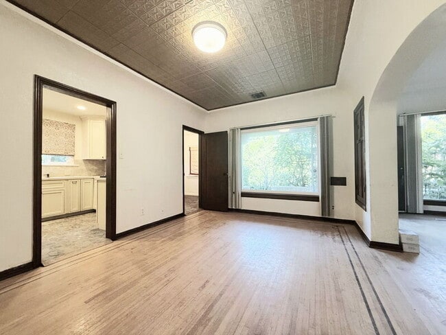 Photo - 7001 2nd Ave