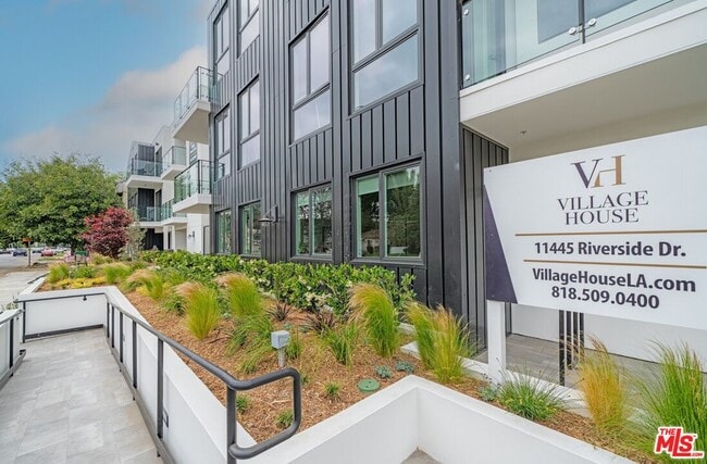 Photo - 11445 Riverside Dr Unit 307