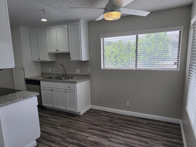 Photo - Broadway Apartments