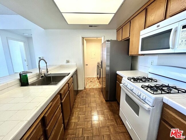 Photo - 2567 Plaza del Amo Unit 207