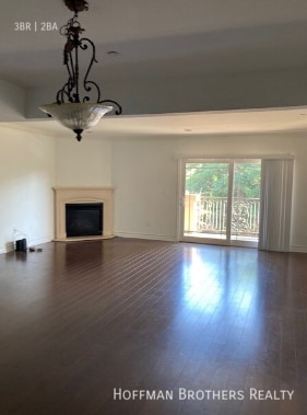 Photo - 11911 Mayfield Ave Unit 106