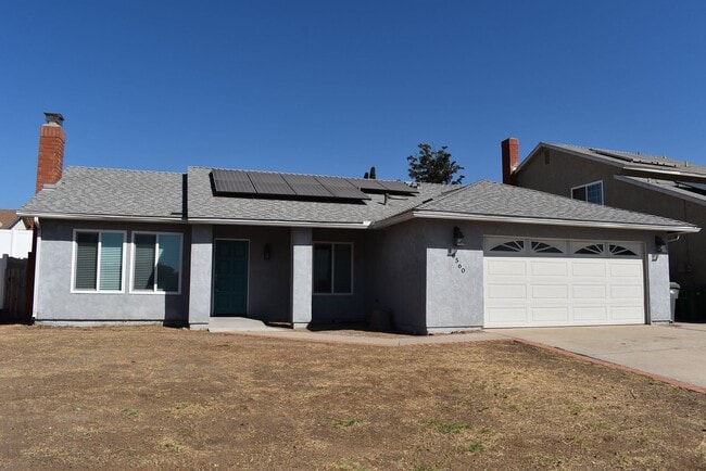 Beautiful 3 bedroom 2 bath Santee Home! - Beautiful 3 bedroom 2 bath Santee Home!