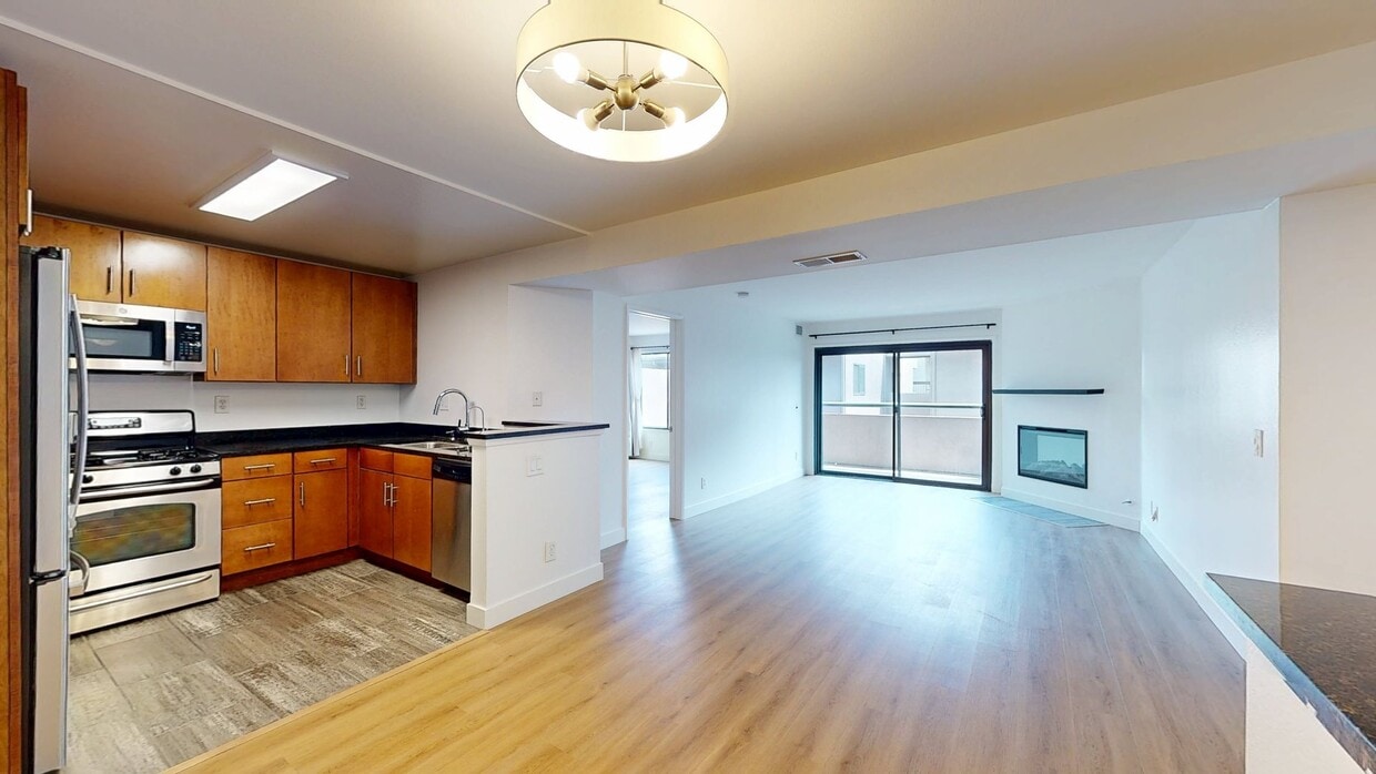 3D Tour - 8300 Manitoba St Condo Unit 219