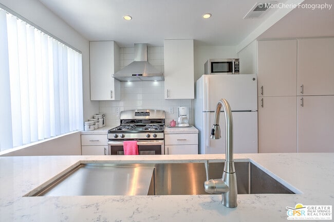 Photo - 2166 N Indian Canyon Dr Unit C