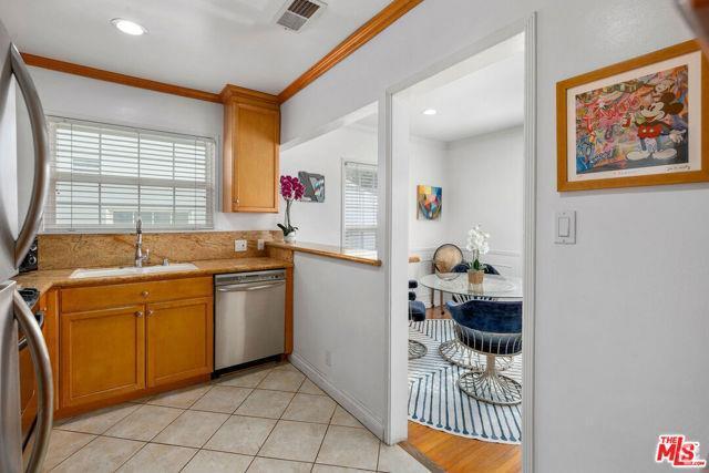 Building Photo - 9645 W Olympic Blvd Unit 9645 1/2 Rental