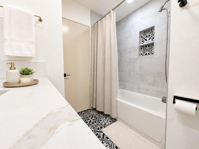 Building Photo - 23665 Park Capri Unit 103