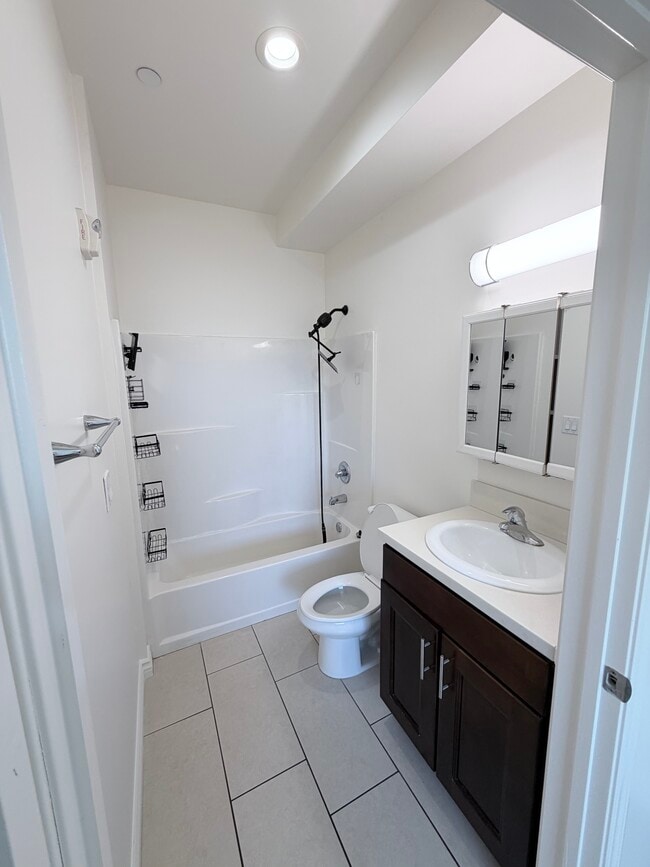 Photo - 6017 Rhodes Ave Unit 12405-301