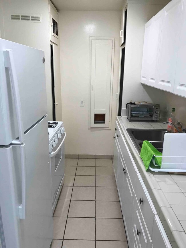 Photo - 479 Landfair Ave