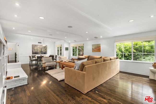 Photo - 2107 El Roble Ln