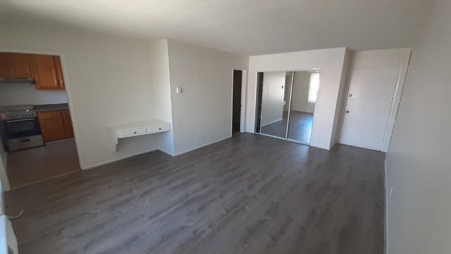 Photo - 5929 Laurel Canyon Blvd Unit 14