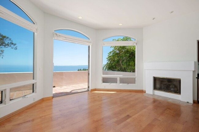 Photo - Oceanfront-Inspired Mesa Living with Unparalleled Coastline & Island Views