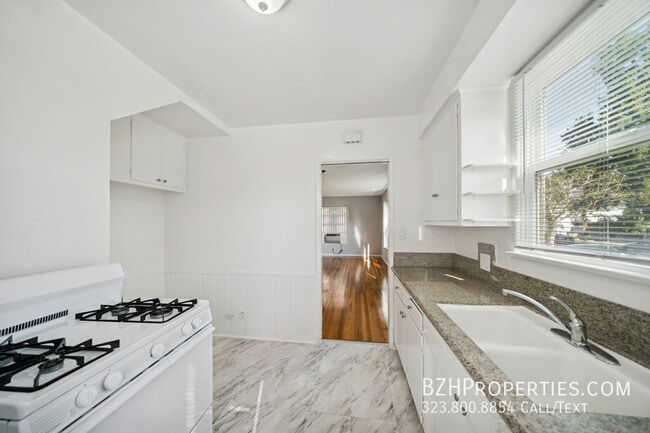 Photo - 5329 Vantage Ave Unit 1