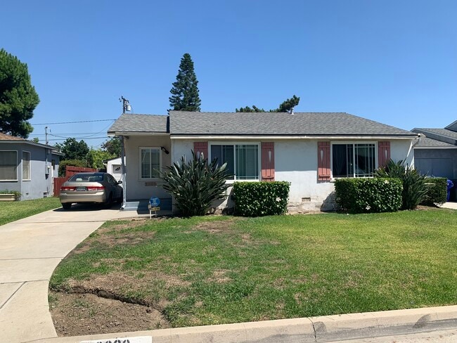 Building Photo - 3060 S 9th Ave Rental