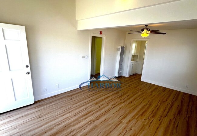 Photo - 1072 W 21st St Unit 1076