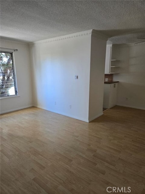 Photo - 1735 Winona Blvd