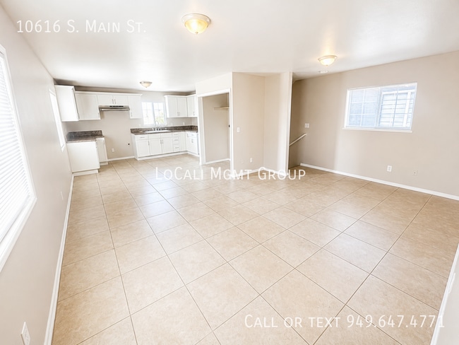 Photo - 10616 Main St