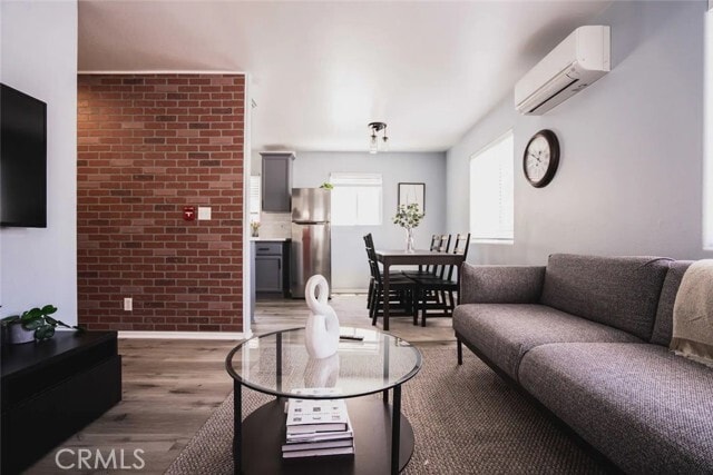 Photo - 204 Welcome St