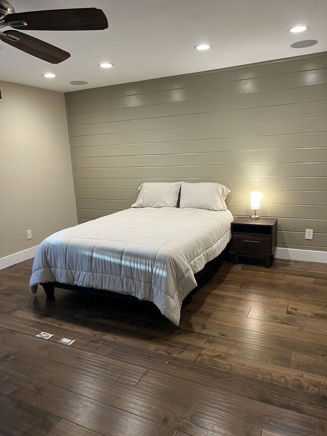 Photo - 843 N Orange St