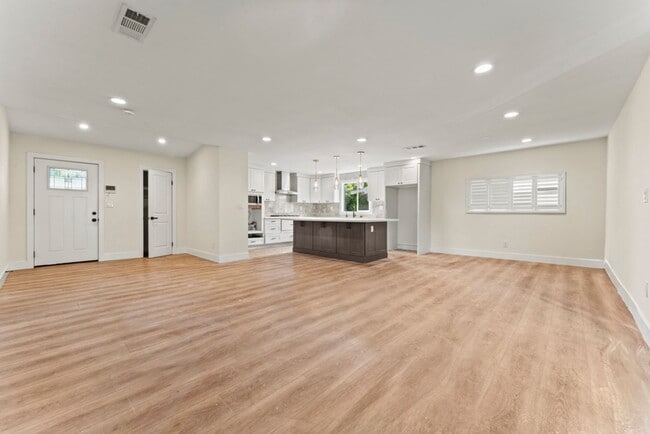 Photo - Showing Times: Every Friday 1:00PM - 2:00PM Every Saturdays 1:30PM - 2:30PM