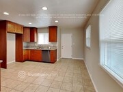 Photo - 18601 Victory Blvd
