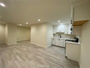 Photo - 653 W 24th St