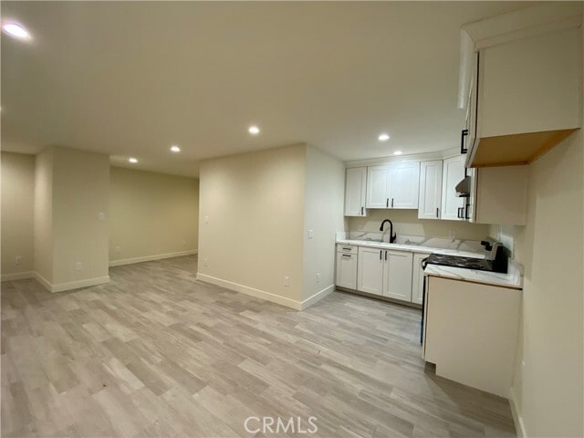 Photo - 653 W 24th St