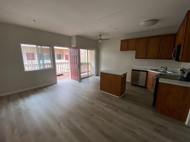 Photo - 9825 Topanga Canyon Blvd Unit 18