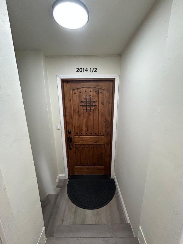 Photo - 2014 1/2 Burnside Ave Unit Half