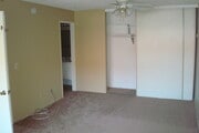 Photo - 3 bedroom 2 bath in great neighborhood in ...