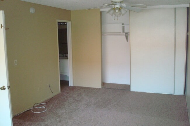 Photo - 3 bedroom 2 bath in great neighborhood in ...