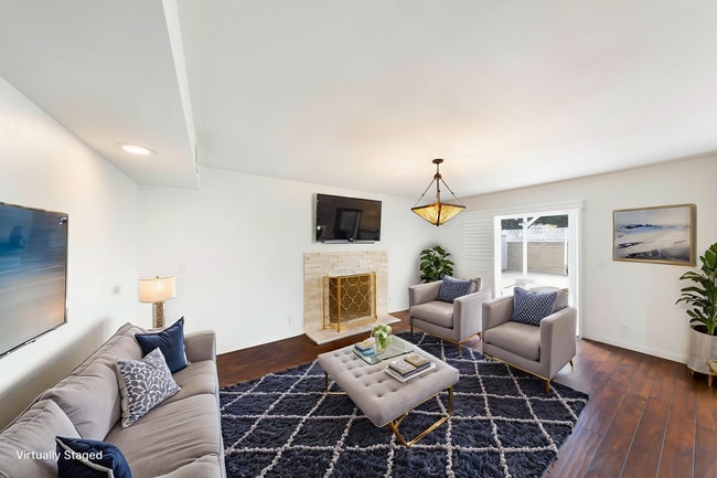 Photo - Gorgeous Cul-De-Sac Huntington Beach Home — Biking Distance to the Beach!