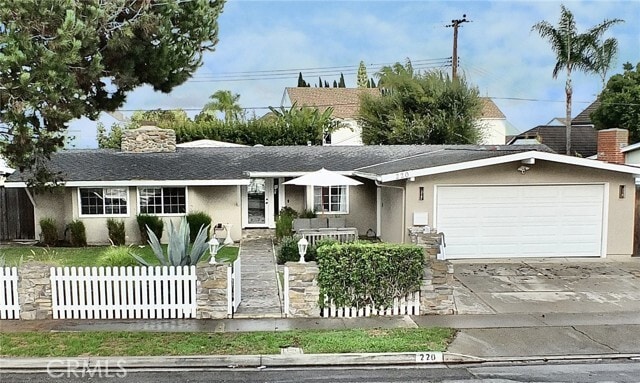 Building Photo - 220 Loyola Rd