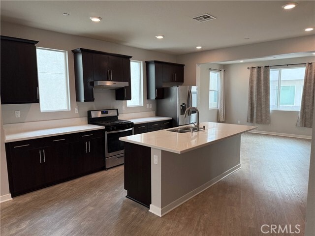 Building Photo - 1851 Vesta Dr