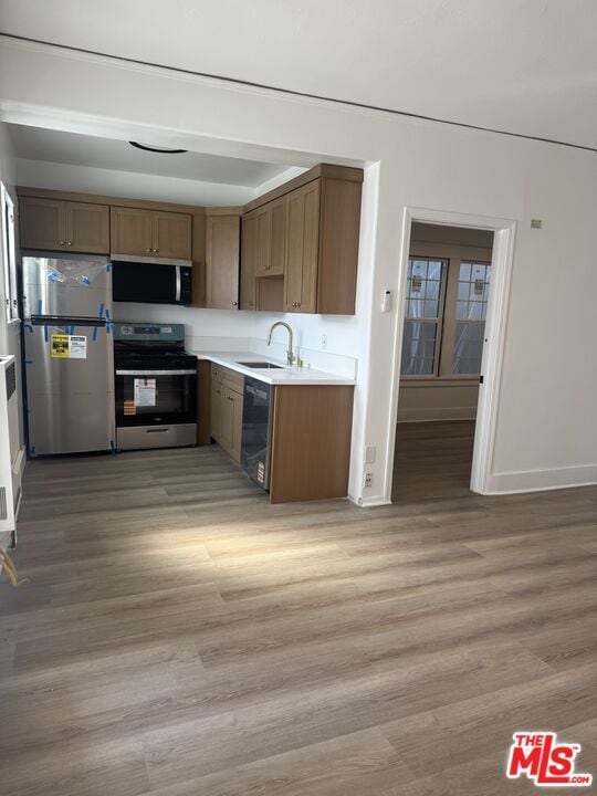 Building Photo - 842 S Berendo St Unit 3
