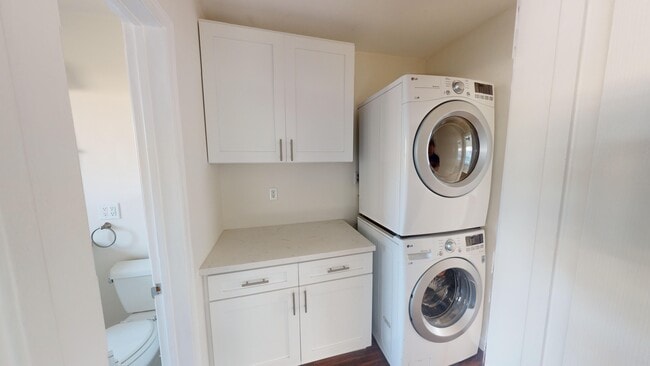 Photo - 1205 W Victory Blvd