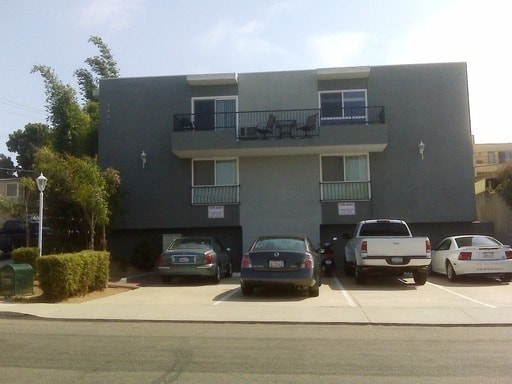 Photo - TEMECULA ST- BEAUTIFUL CONDO W/ VIEWS, IN-UNIT W/D, TILE FLOORING Unit 5