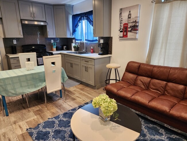 Photo - 337 E 65th St Unit 335