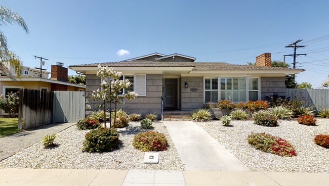 Building Photo - 6272-6274 Mary Lane Dr.