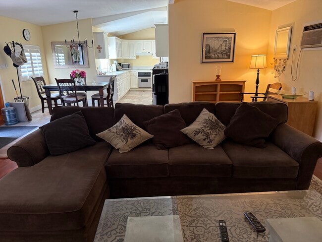 Photo - 3021 Grand Ave