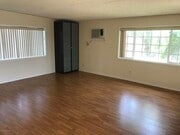 Photo - 840 E Florence Ave