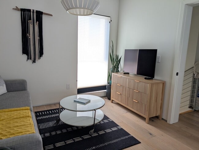 Photo - 800 Chestnut Ave