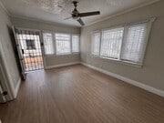 Photo - 4216 Woodlawn Ave Apartment Unit 4216 1/2