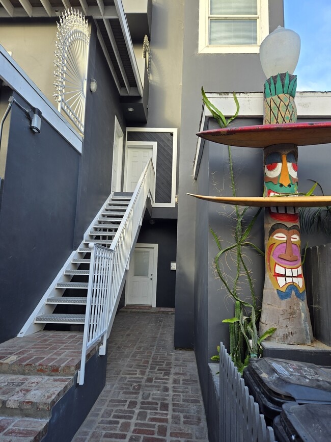 Photo - 4431 S Centinela Ave Unit 5