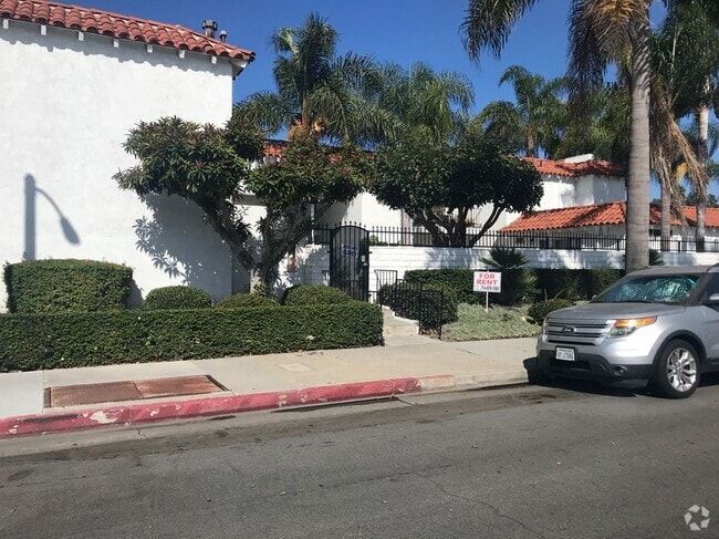 Building Photo - 16141 Malaga Ln Rental